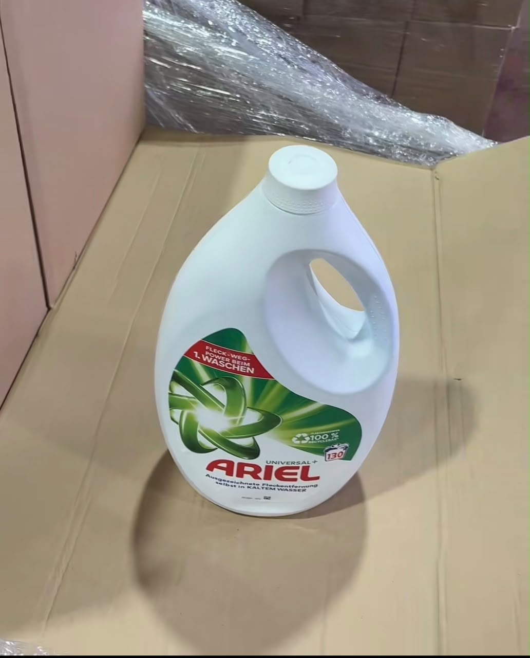 Ariel Universal – Lessive en Gros / Palette / Carton
