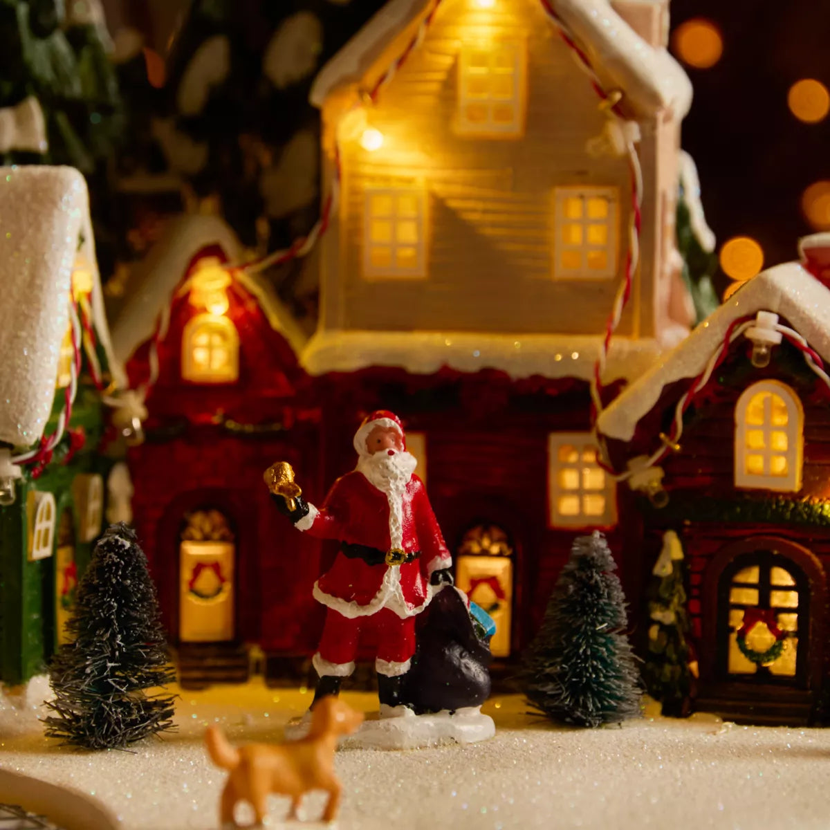 Village de Noël lumineux animé et musical Bourgade enneigée